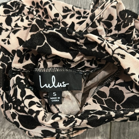 Lulus Passionate Days Nude and Black Velvet Floral Print Bodysuit S - Picture 7 of 8